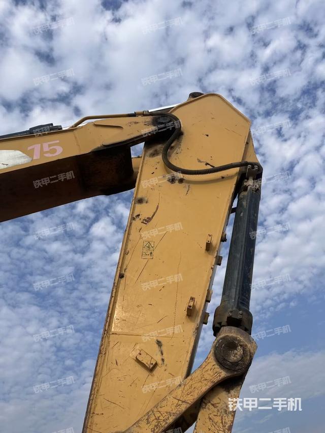 大臂油缸整體?豎拍（工作和回轉(zhuǎn)裝置）