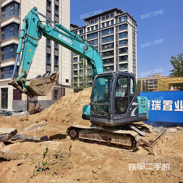 神鋼SK75-8挖掘機(jī)
