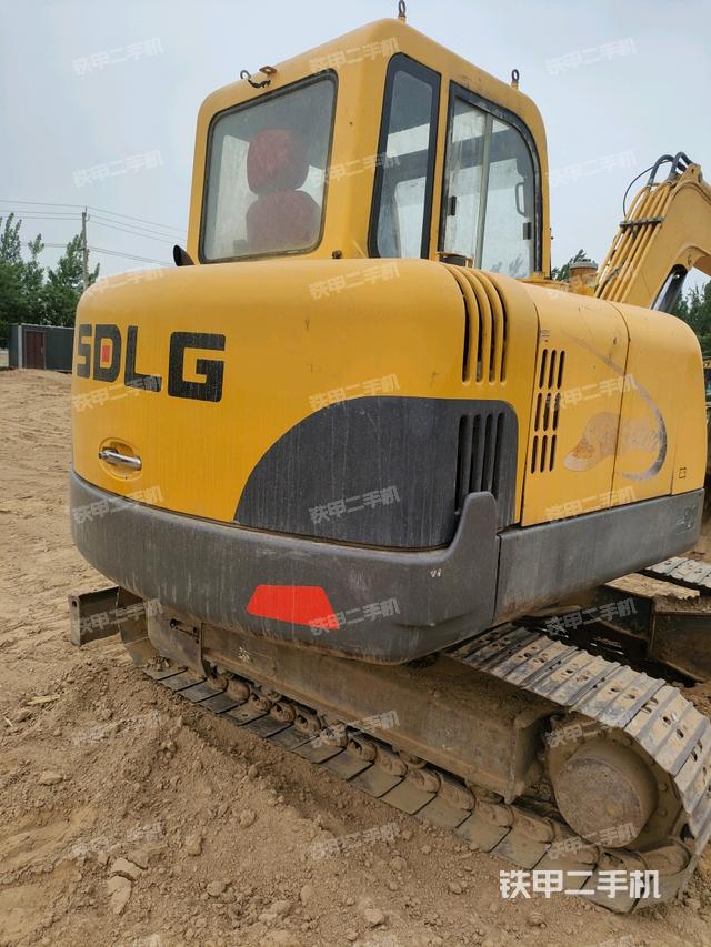 整機右后45°(整機外觀) 整機右后45°(整機外觀)