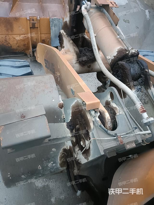 發(fā)動機左側（整機外觀及大件）