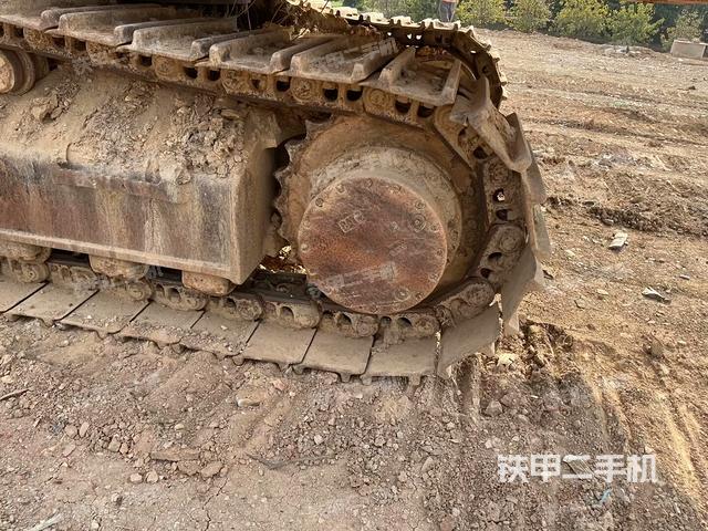 左側(cè)履帶整體?（行走機(jī)構(gòu)）