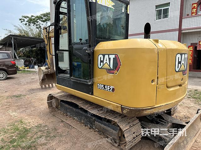 驾驶室顶部（整机外观）