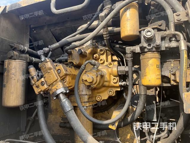 液壓泵斜45?右（大件艙室）