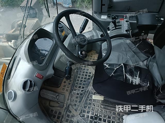 駕駛室工作臺（整機外觀及大件）