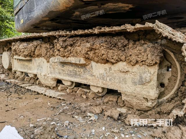 右側(cè)履帶整體?（行走機(jī)構(gòu)）