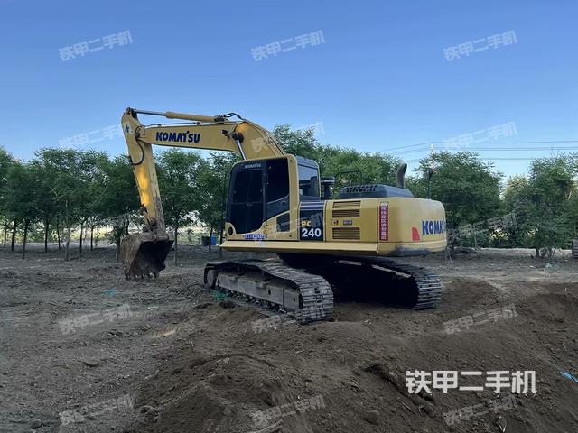 小松PC240LC-8M0挖掘機