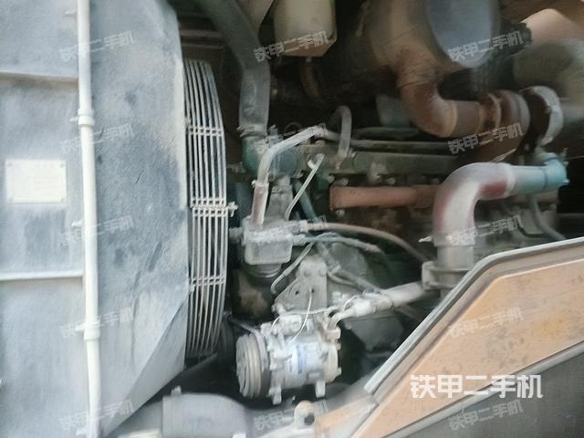 發(fā)動機右側（整機外觀及大件）