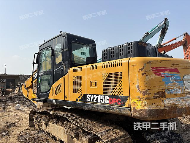 整機(jī)右后45°(整機(jī)外觀) 整機(jī)右后45°(整機(jī)外觀)