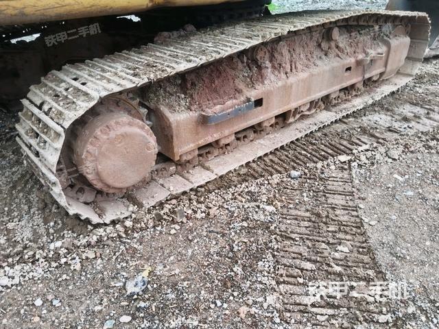 右側(cè)履帶整體(行走機(jī)構(gòu)) 右側(cè)履帶整體(行走機(jī)構(gòu))