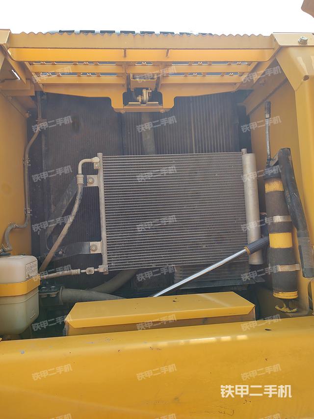 单侧履带整体（整机外观）