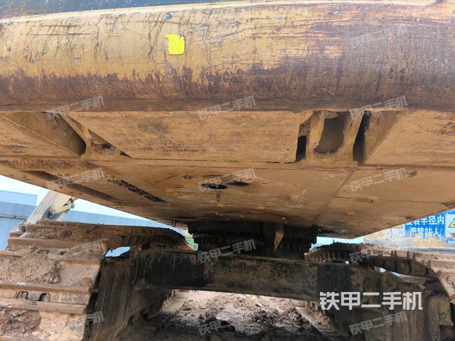 小臂整體右前(工作和回轉(zhuǎn)裝置) 小臂整體右前(工作和回轉(zhuǎn)裝置)