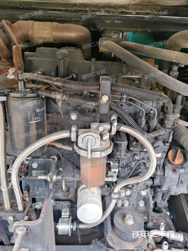 發(fā)動機整體俯視(整機外觀) 發(fā)動機整體俯視(整機外觀)