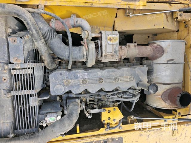 发动机整体俯视(整机外观) 发动机整体俯视(整机外观)