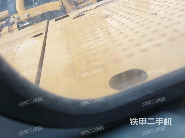 后窗玻璃角標(biāo)(駕駛室部分) 后窗玻璃角標(biāo)(駕駛室部分)