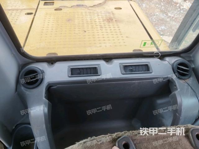 座椅后部(駕駛室部分) 座椅后部(駕駛室部分)