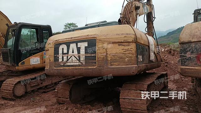 整机右后45°(整机外观) 整机右后45°(整机外观)