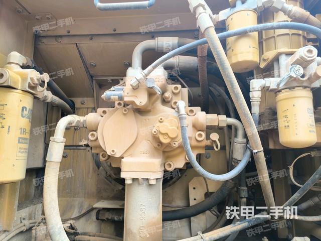液壓泵斜45?左(大件艙室) 液壓泵斜45?左(大件艙室)