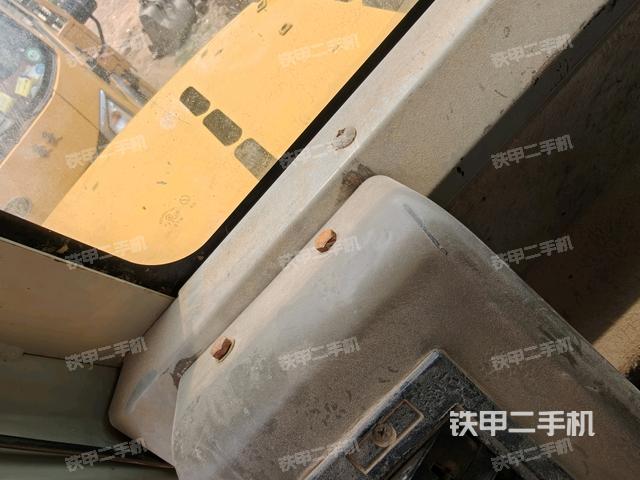 后窗玻璃角標(biāo)(駕駛室部分) 后窗玻璃角標(biāo)(駕駛室部分)