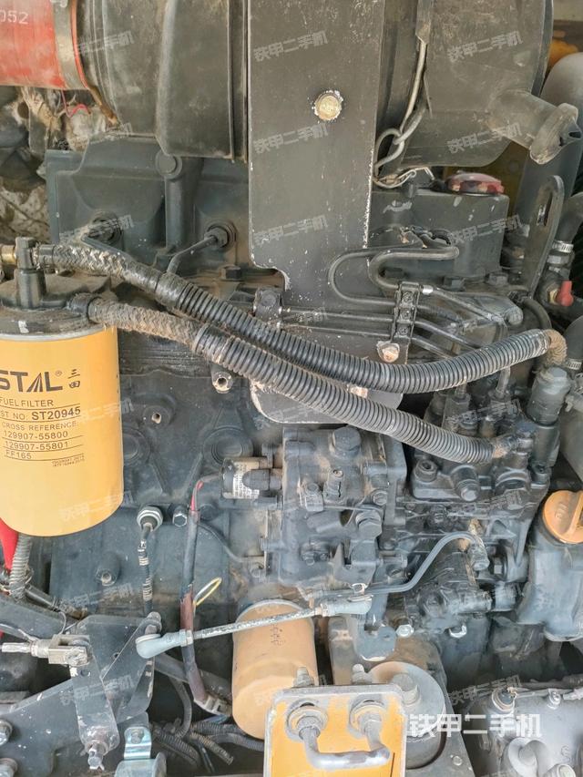 發(fā)動(dòng)機(jī)整體俯視(整機(jī)外觀) 發(fā)動(dòng)機(jī)整體俯視(整機(jī)外觀)