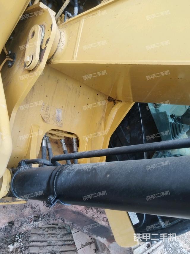 大臂根部?斜視(工作和回轉(zhuǎn)裝置) 大臂根部?斜視(工作和回轉(zhuǎn)裝置)