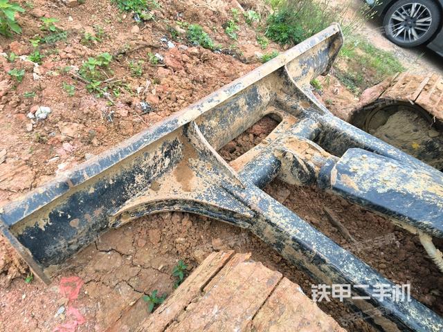 左導(dǎo)向輪（行走機構(gòu)）