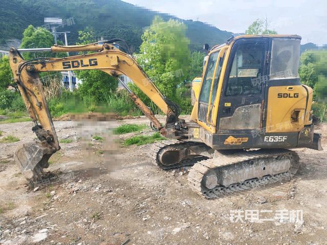 山東臨工E635F挖掘機