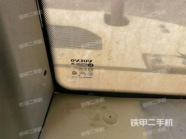 后窗玻璃角標(biāo)（駕駛室部分）