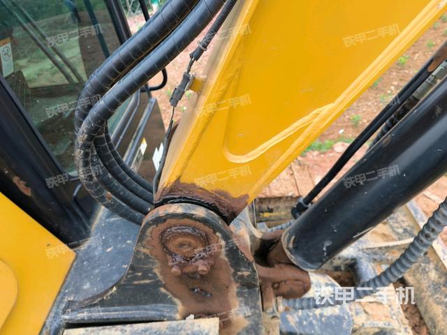 大臂根部?斜（工作和回轉(zhuǎn)裝置）