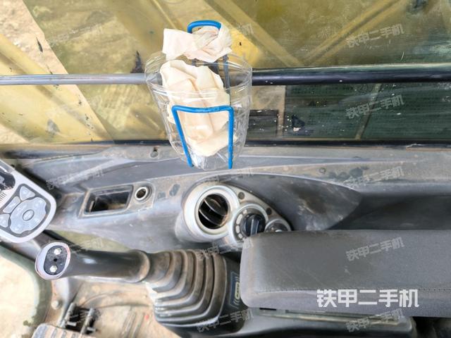 后窗玻璃角標(biāo)(駕駛室部分) 后窗玻璃角標(biāo)(駕駛室部分)