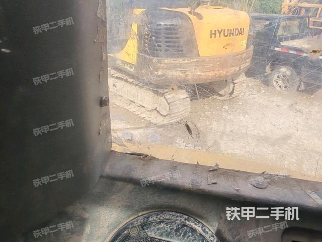 右側(cè)玻璃角標(biāo)(駕駛室部分) 右側(cè)玻璃角標(biāo)(駕駛室部分)