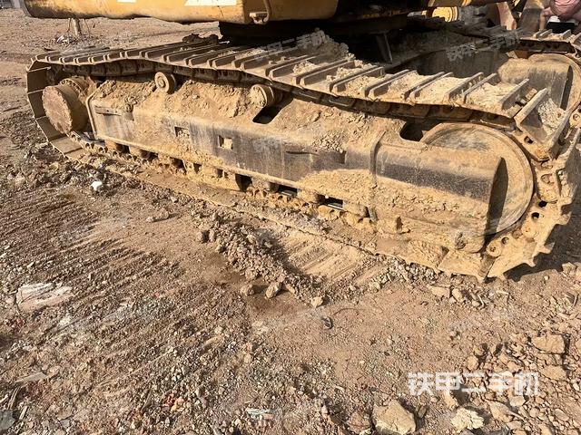 左導(dǎo)向輪（行走機(jī)構(gòu)）