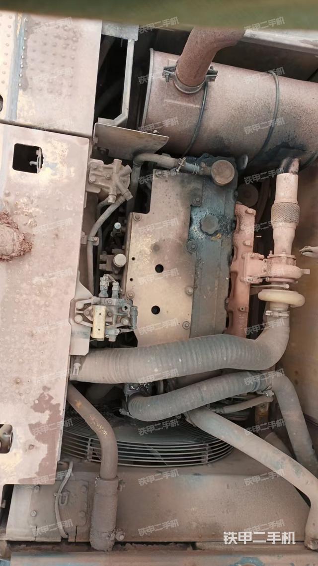 发动机整体俯视(整机外观) 发动机整体俯视(整机外观)