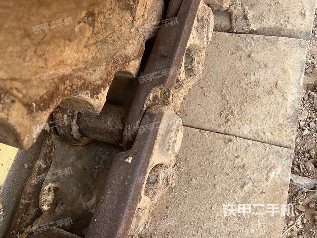 右驅(qū)動(dòng)輪（行走機(jī)構(gòu)）