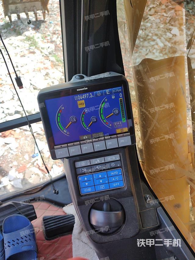 驾驶室顶部（整机外观）