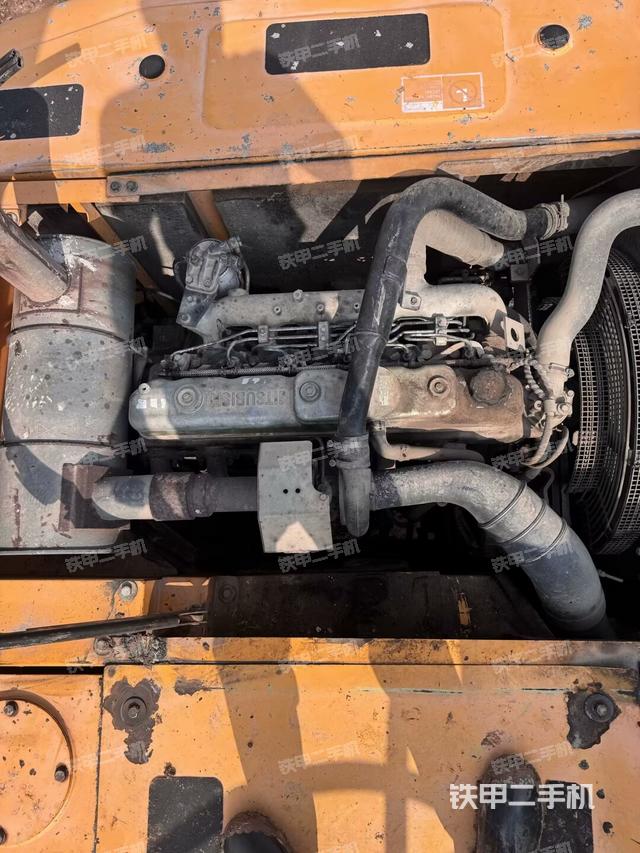 氣門室蓋螺絲特寫(上車部件) 氣門室蓋螺絲特寫(上車部件)