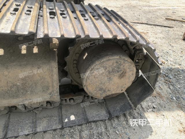 右導向輪(行走機構) 右導向輪(行走機構)