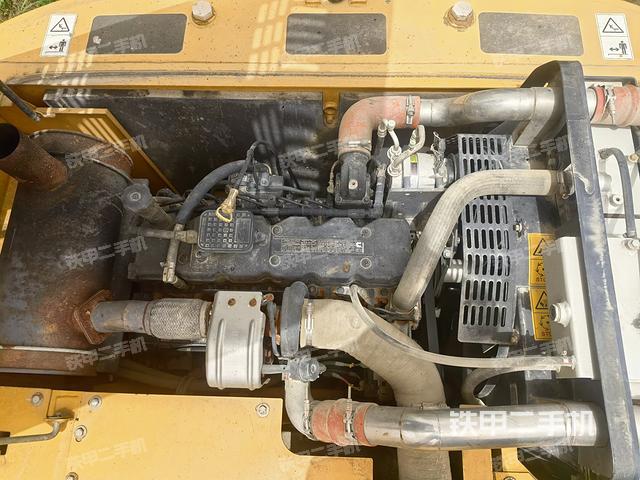 發(fā)動(dòng)機(jī)整體俯視(整機(jī)外觀) 發(fā)動(dòng)機(jī)整體俯視(整機(jī)外觀)