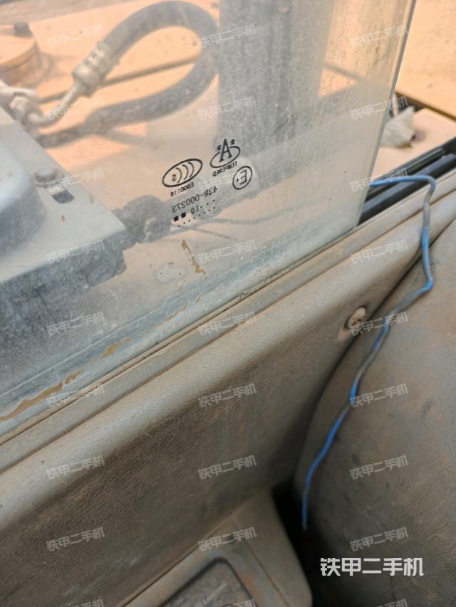 后窗玻璃角標(biāo)(駕駛室部分) 后窗玻璃角標(biāo)(駕駛室部分)