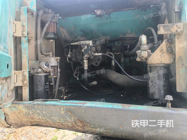 液壓泵斜45?右(大件艙室) 液壓泵斜45?右(大件艙室)