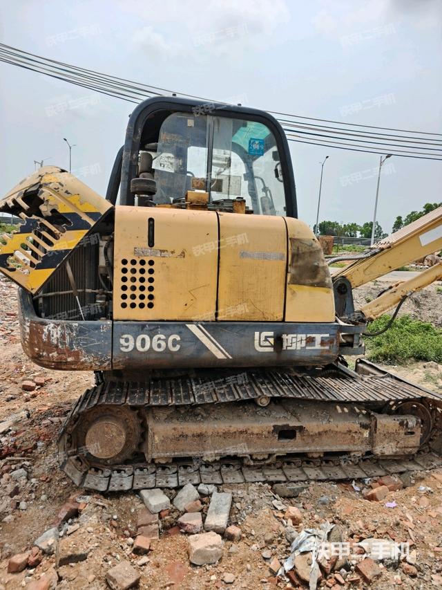 右前45(整機(jī)外觀) 右前45(整機(jī)外觀)