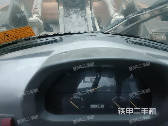 駕駛室操作臺（整機外觀及大件）