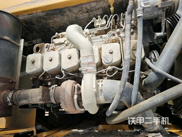 發(fā)動機整體俯視(整機外觀) 發(fā)動機整體俯視(整機外觀)