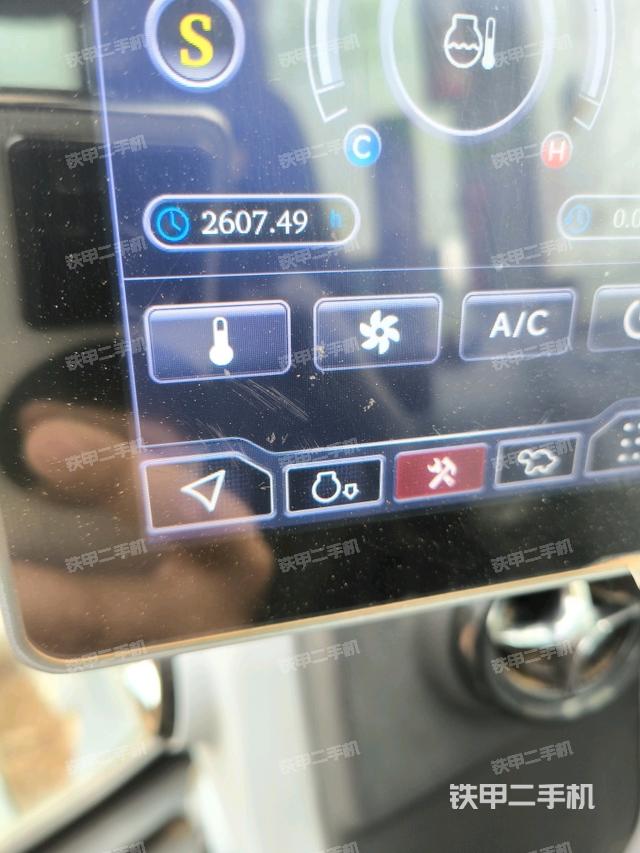 ?駕駛室正側(cè)（駕駛室部分）