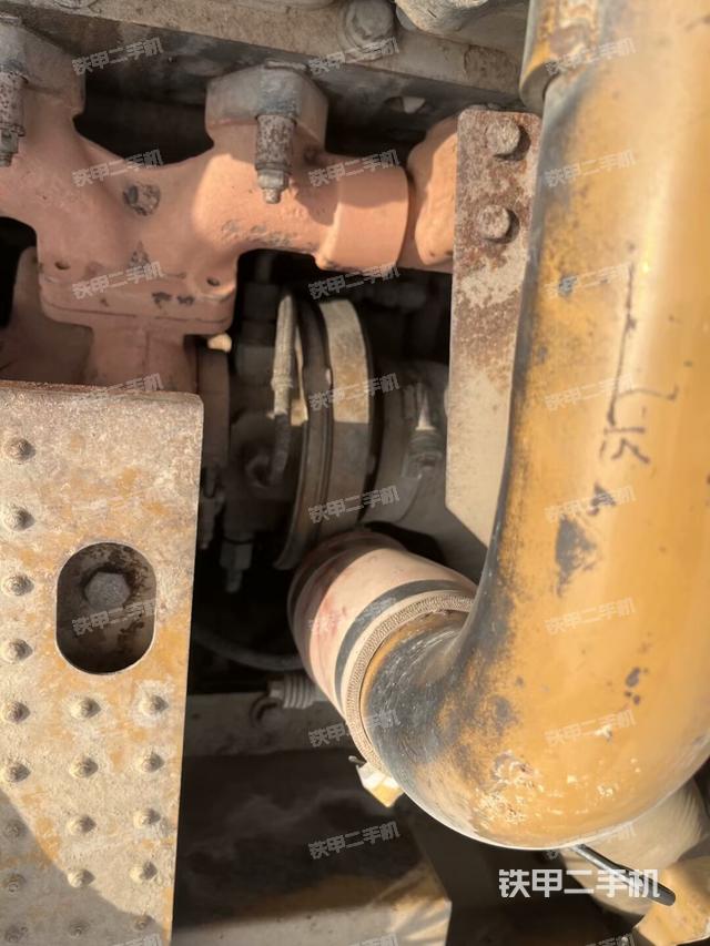 發(fā)動(dòng)機(jī)室（上車部件）