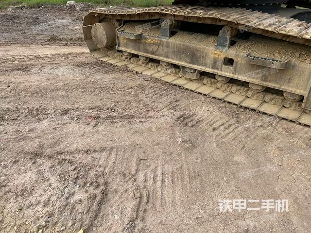 右側(cè)行走馬達蓋板(行走機構(gòu)) 右側(cè)行走馬達蓋板(行走機構(gòu))