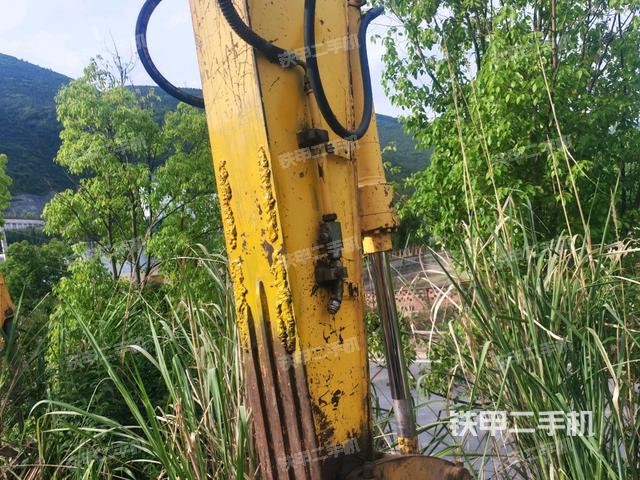 小臂整体左后（工作和回转装置）