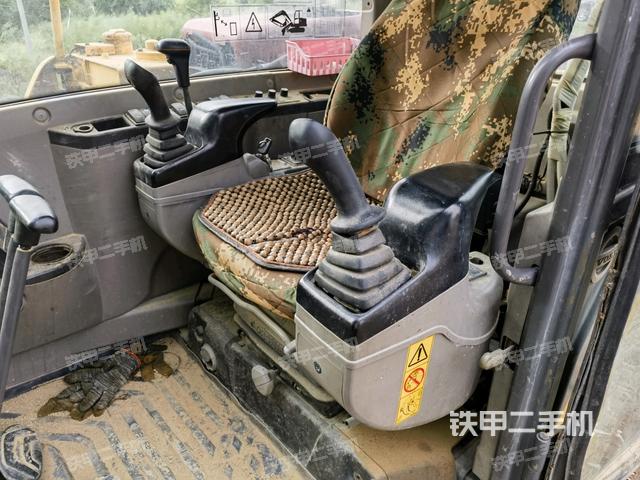 座椅左側(cè)控制臺(tái)/音響/含左手柄（駕駛室部分）