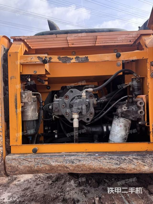 液壓泵斜45?左(大件艙室) 液壓泵斜45?左(大件艙室)