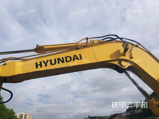 小臂整体右前（工作和回转装置）