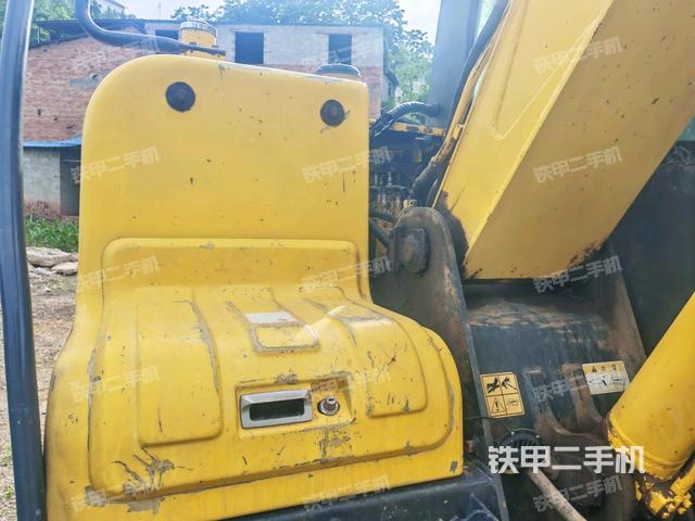 转盘和下车架正前（工作和回转装置）